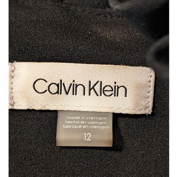 Calvin Klein Black Stretch Crepe Ruffle V-Neck Fit & Flare Dress Womens Sz 12 - Picture 4 of 11